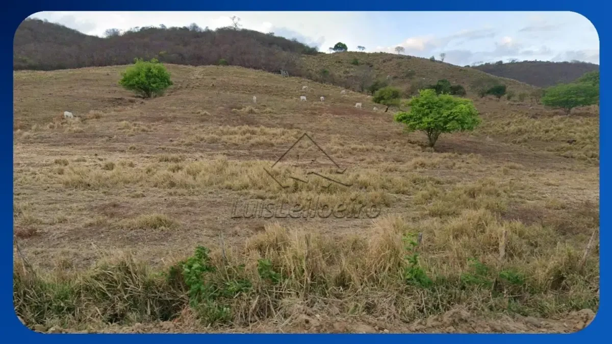 Terreno no Quadra L, Distrito Industrial José Nilson Crispim em Alagoa Grande/PB em Alagoa Grande - Paraíba
