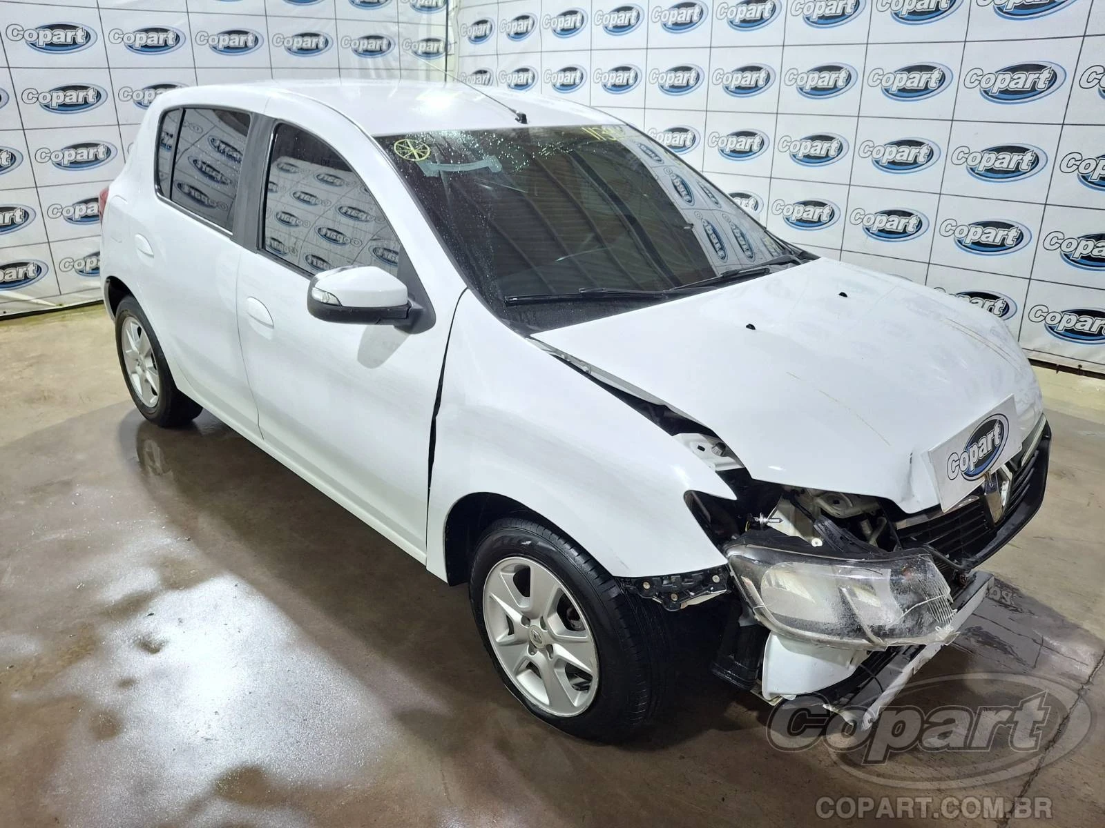 Renault Sandero Dynamique 2015 1.6 Hi-Power Flex em Candeias - Bahia