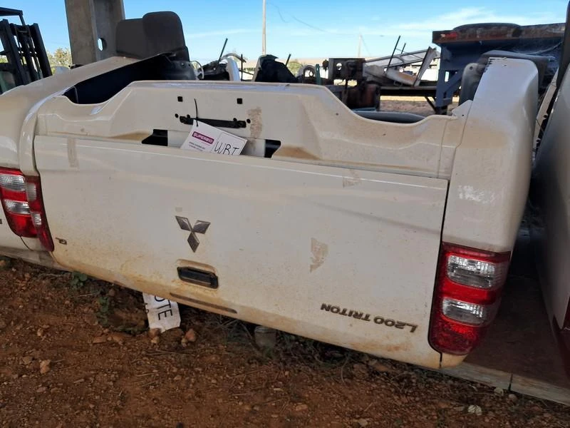 Mitsubishi L200 L200 Triton GL Caçamba em Caetanópolis - Minas Gerais