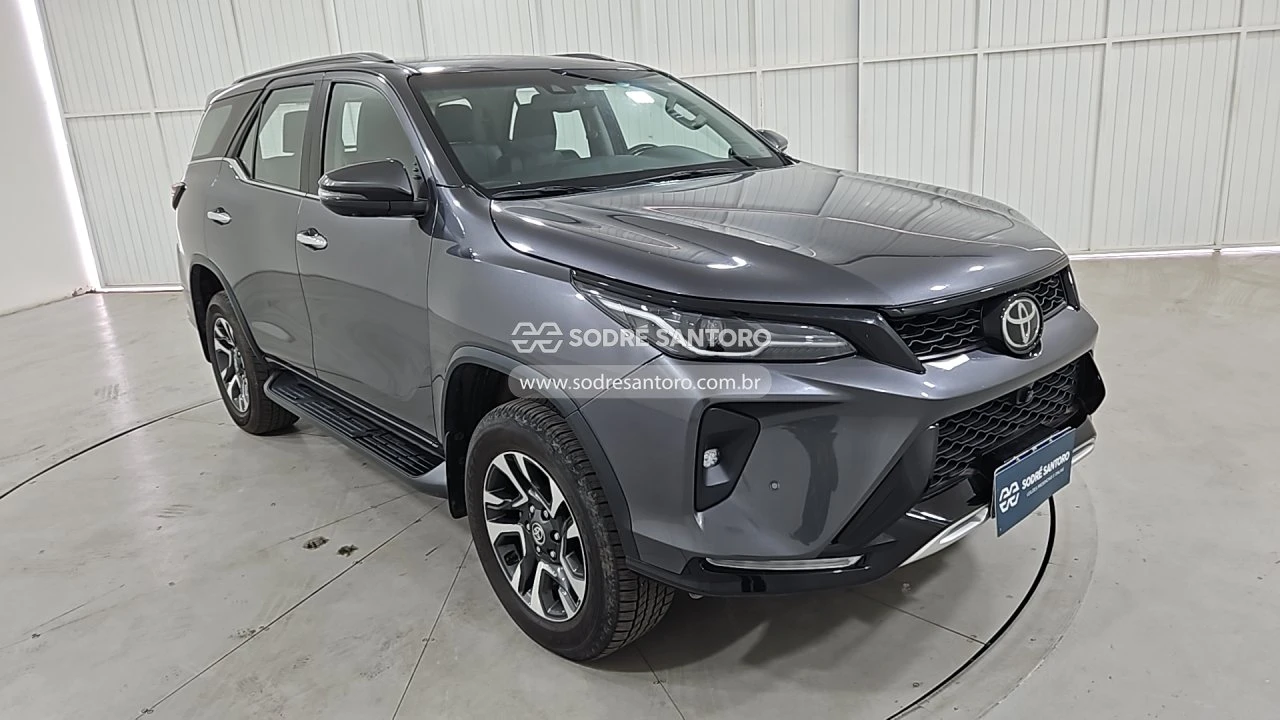 Toyota Hilux 2023 2024 Diesel Automático 4x4 em Guarulhos - São Paulo