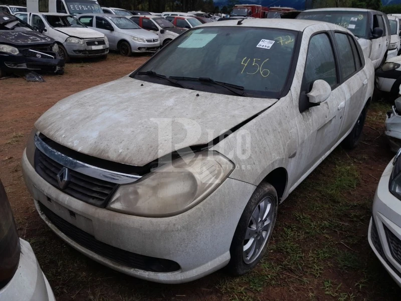 Renault Symbol PR1616V Motor faltando peças em Mogi Das Cruzes - São Paulo