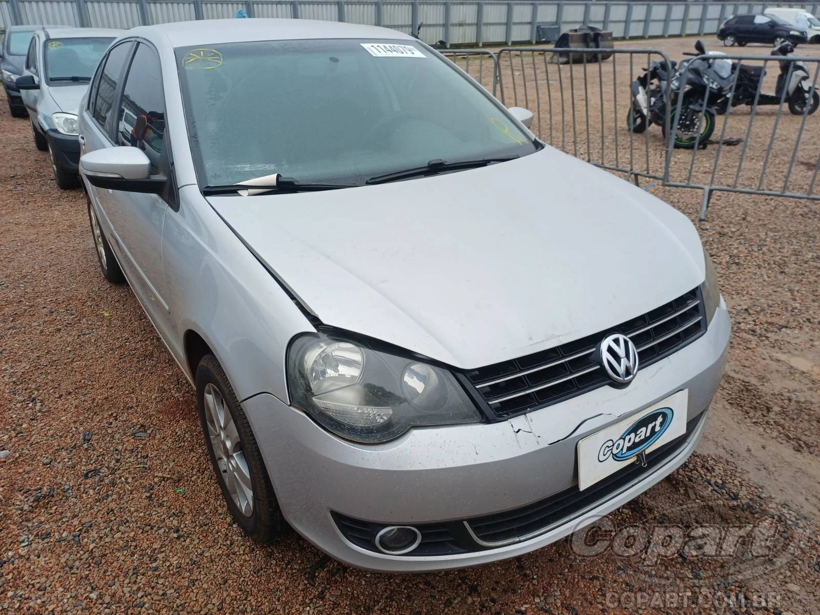 Volkswagen Polo Sedan Polo Sedan 2012 1.6 Total Flex em São José Dos Pinhais - Paraná
