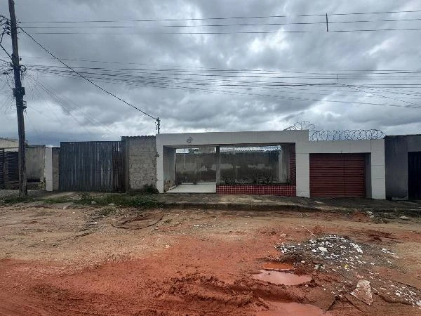 Casa com 1 Vaga em Dumaville/MG em Esmeraldas - Minas Gerais