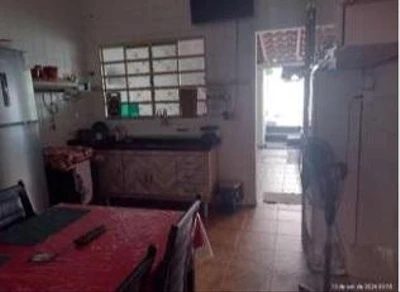 Casa com A.T. 204m² e A.C. 103m² em São Joaquim da Barra/SP em São Joaquim Da Barra - São Paulo