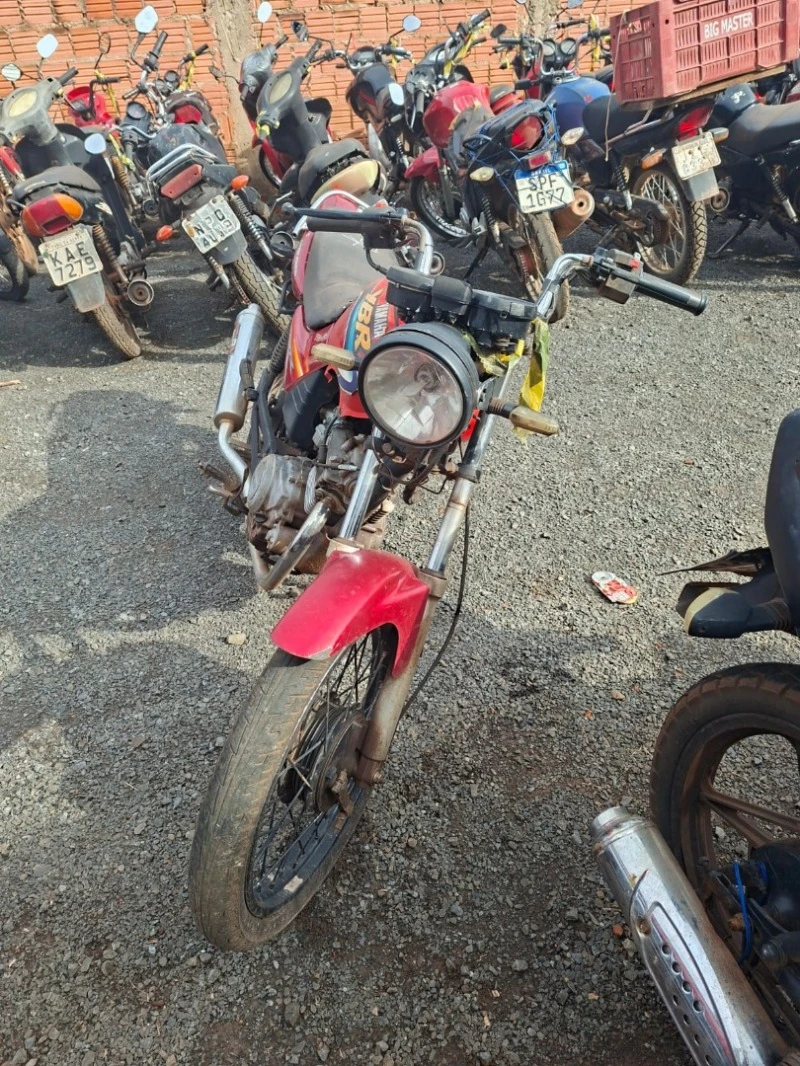 Yamaha YBR 125E 125E 2003 Vermelha em Tangará Da Serra - Mato Grosso