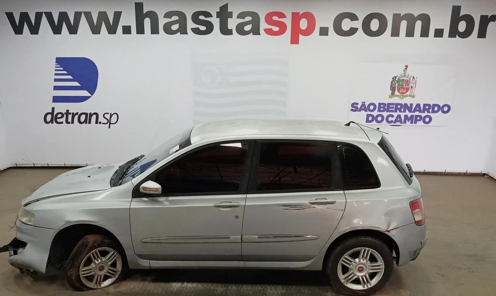 Fiat Stilo 2008 2009 Prata em Casa Branca - São Paulo
