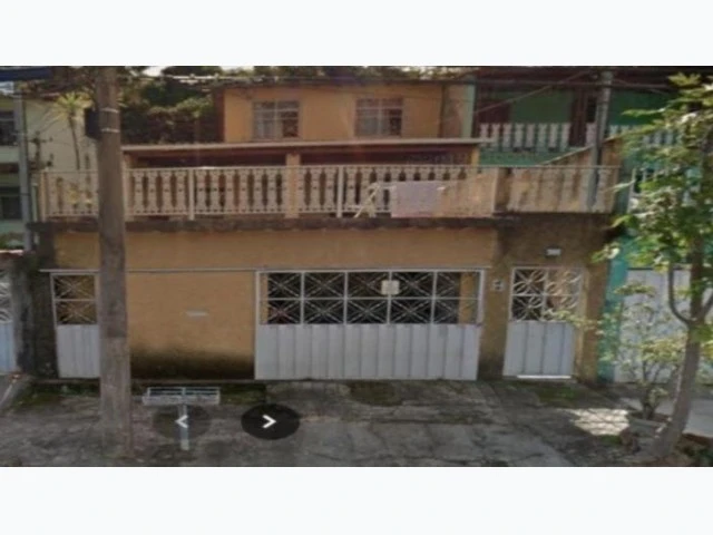 Casa com 225 m² de terreno e 72,45 m² de área construída em Belo Horizonte/MG em Belo Horizonte - Minas Gerais