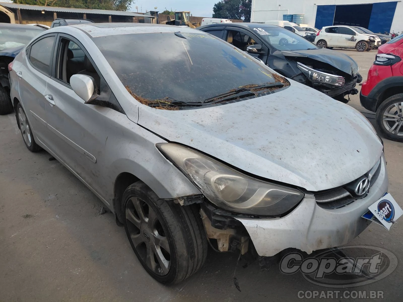 Hyundai Elantra GLS 2013 1.8 em Itaquaquecetuba - São Paulo