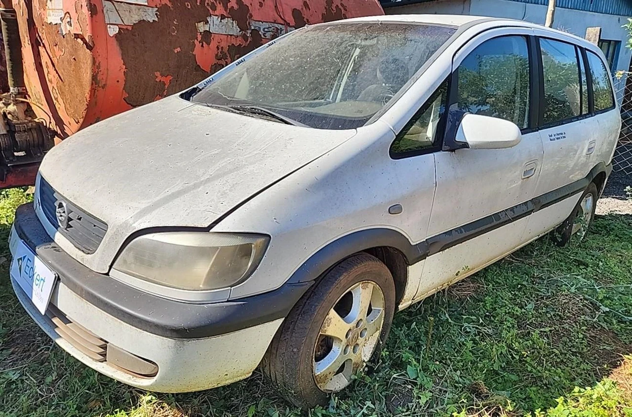 Chevrolet Zafira 2.0 2001 Automático (?) em Riqueza - Santa Catarina
