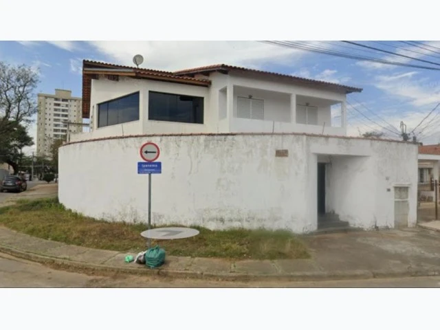 Sobrado com 355 m² em São José dos Campos/SP em São José Dos Campos - São Paulo