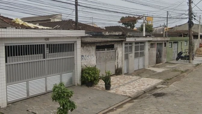 Casa com 2 Quartos em São Vicente/SP em São Vicente - São Paulo