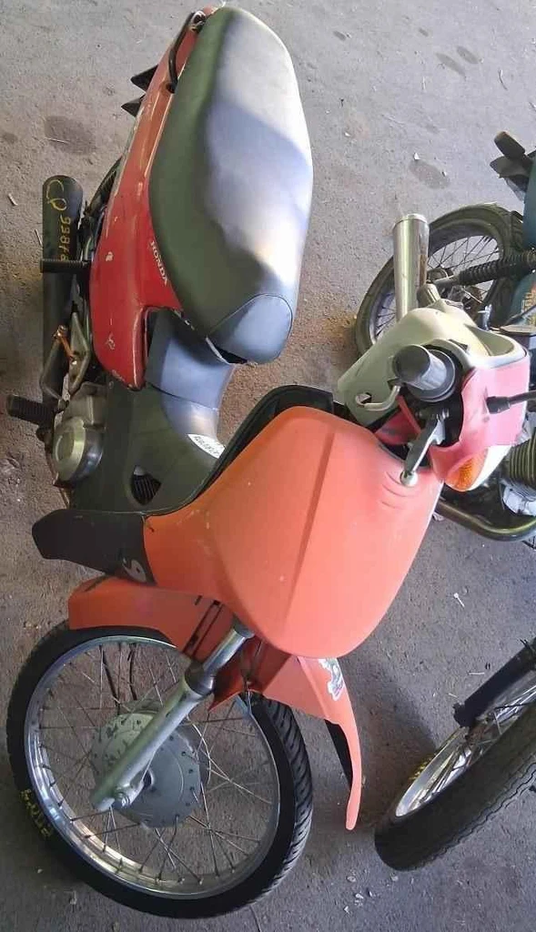 Honda Biz 1998 Sucata Motor Servível em Campinas - São Paulo