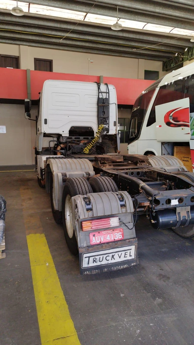 Mercedes-Benz Axor 2535 S 2011/2012 Diesel 6x4 em Cascavel - Paraná