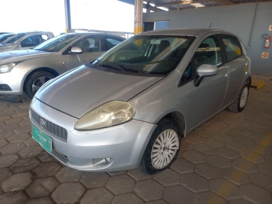 Fiat Punto Essenn 1.6 DL 2012 Automático em Tijucas - Santa Catarina
