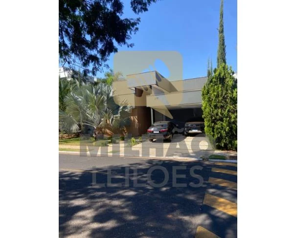 Terreno com 420m² em Lote 10, Quadra 19 no Jardins Genoa em Uberlândia/MG em Uberlândia - Minas Gerais