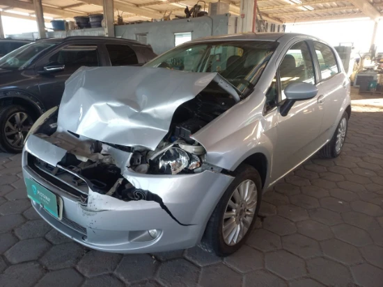 Fiat Punto ELX 1.4 2009 2010 Gas/Alc em Tijucas - Santa Catarina