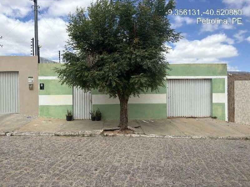 Casa com 2 Quartos e 1 Vaga em Petrolina/PE em Petrolina - Pernambuco