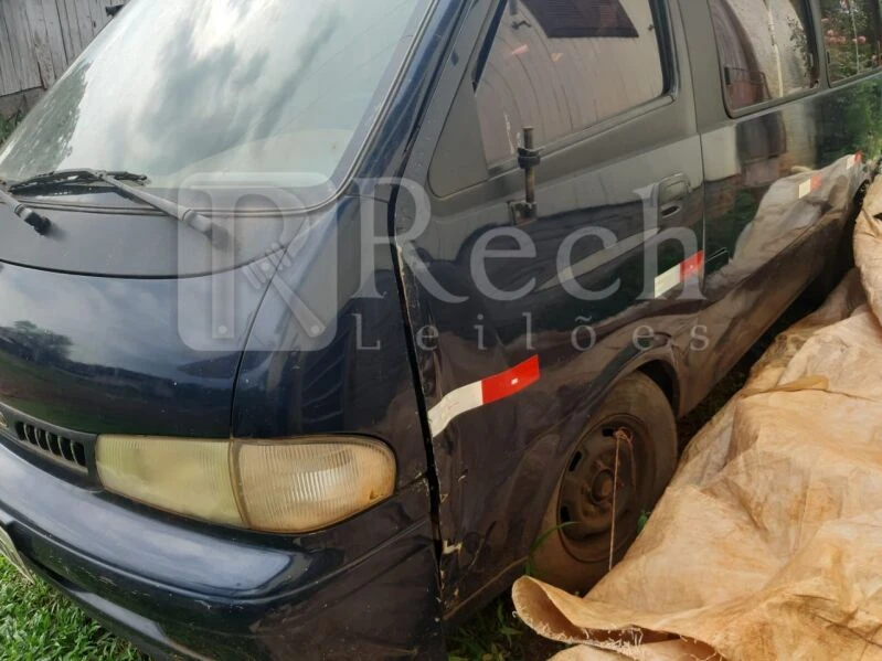 Kia Besta 2000/2001 GS em Sarandi - Rio Grande do Sul