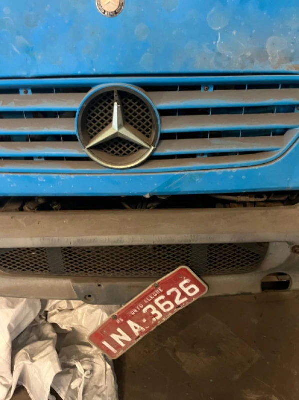 Mercedes-Benz 915C 2006 Caminhão Azul