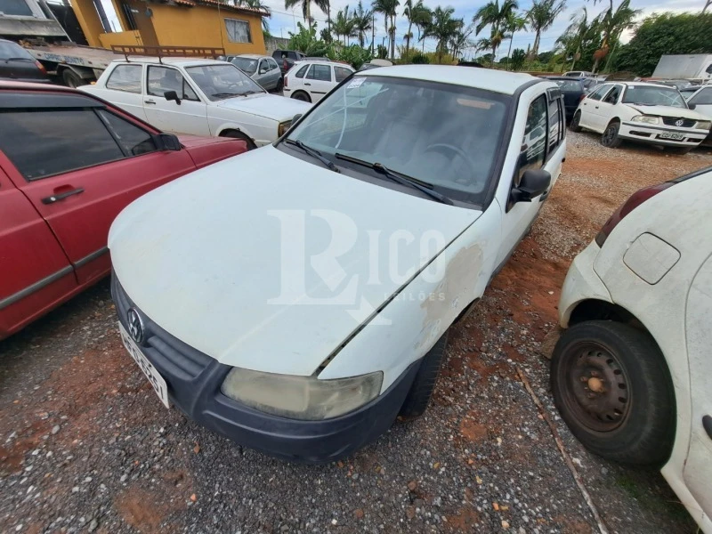 Volkswagen Gol 1.0 Sucata em Capão Bonito - São Paulo
