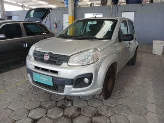 Fiat Uno Attrac tive? 1.0E 2016/2017 Manual em Tijucas - Santa Catarina