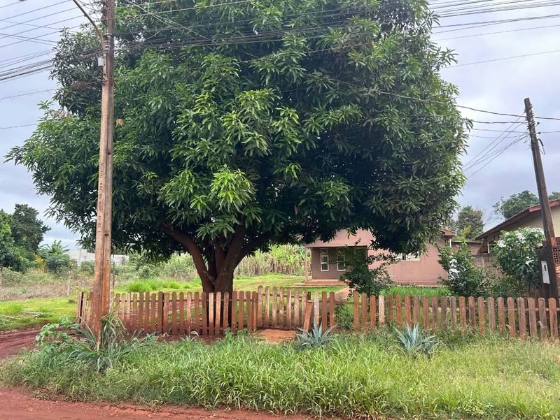Casa com 1000 m² de terreno em Dourados/MS em Dourados - Mato Grosso do Sul