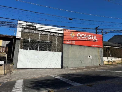 Terreno com Barracão Comercial em Curitiba/PR em Curitiba - Paraná