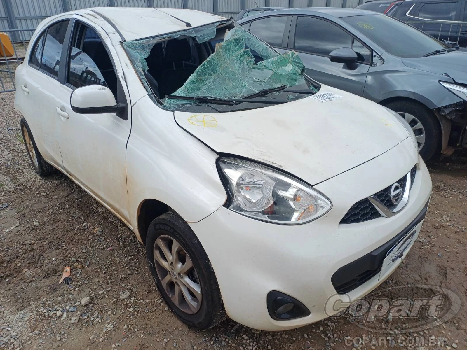Nissan March SV 2018 1.6 16V em São José Dos Pinhais - Paraná