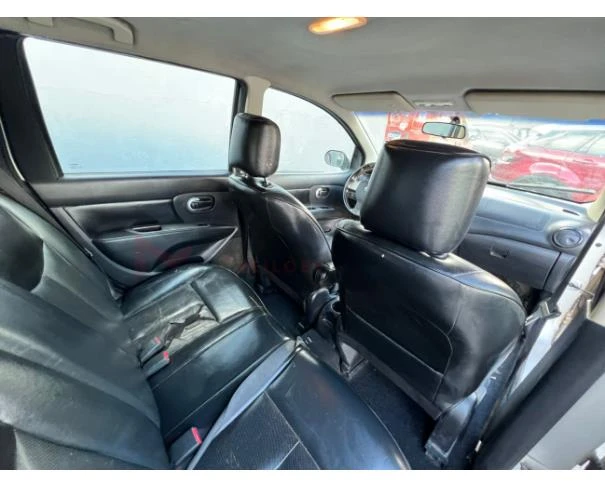 Nissan Livina S 2012 1.6 Flex Manual em São Paulo