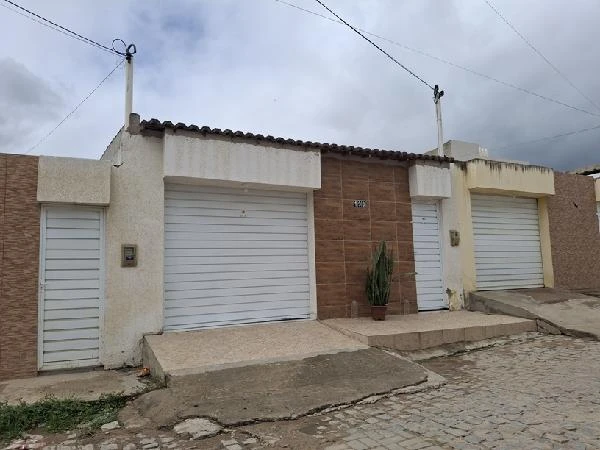 Casa com 2 Quartos em Santa Cruz do Capibaribe/PE em Santa Cruz Do Capibaribe - Pernambuco