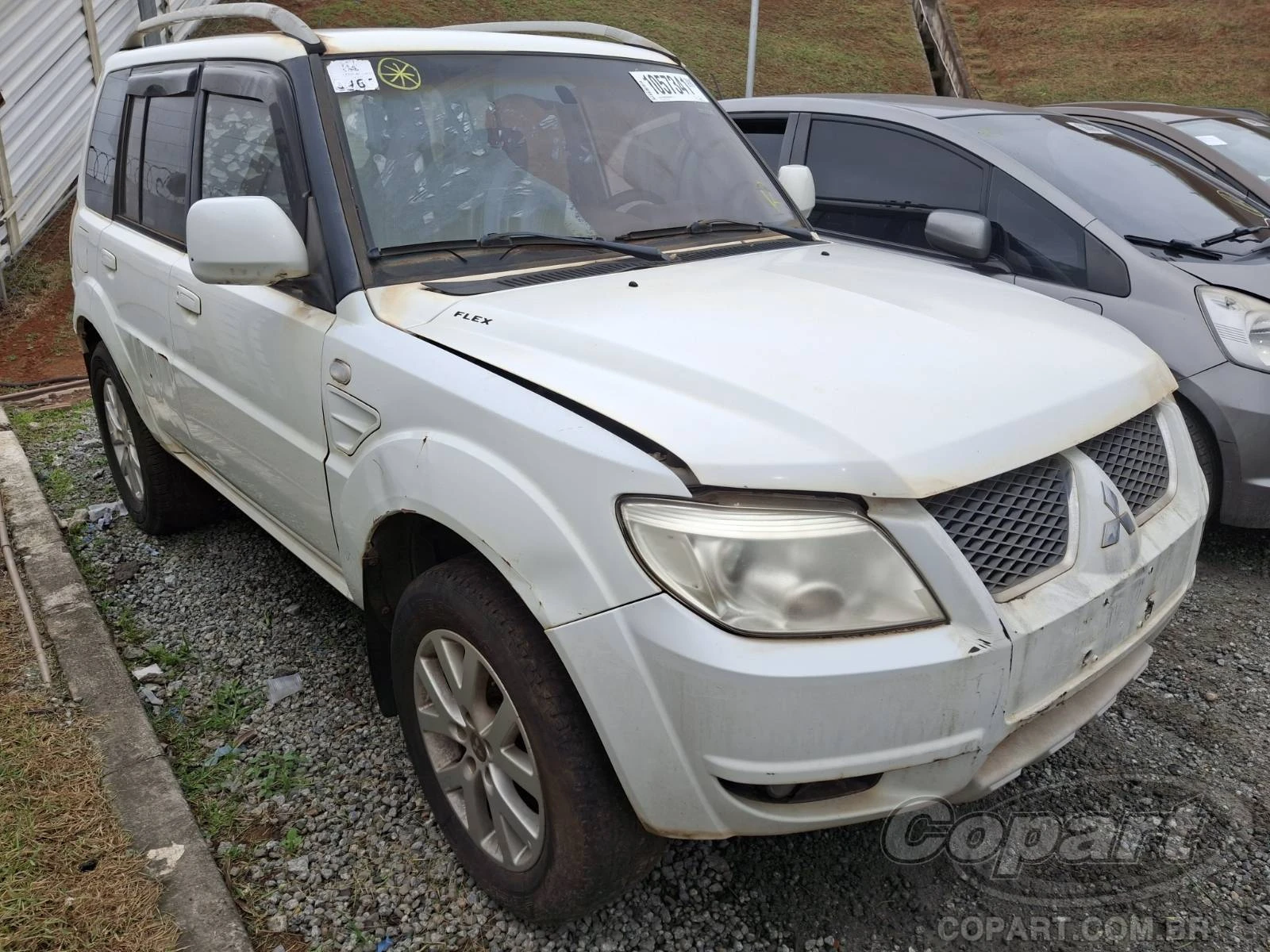 Mitsubishi Pajero TR4 2012 2.0 16V Flex em Itaquaquecetuba - São Paulo