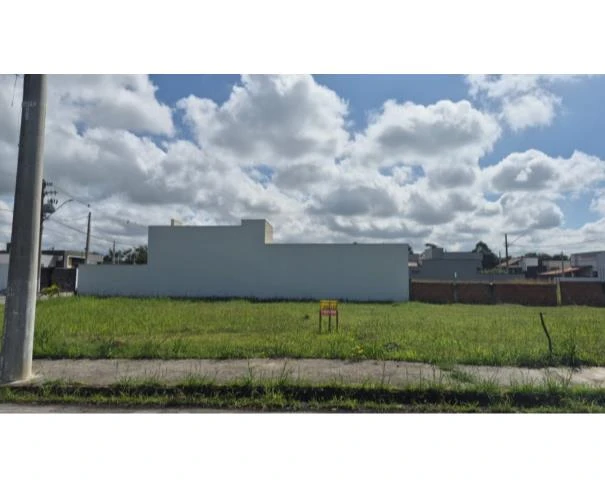 Terreno no L-02 em Pindamonhangaba/SP em Pindamonhangaba - São Paulo