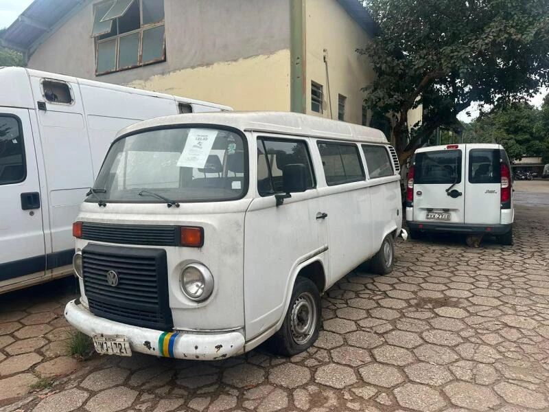 Volkswagen Kombi Kombi em Ipatinga - Minas Gerais