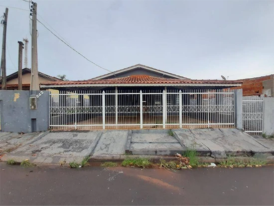 Casa com 1 vaga em Pereira Barreto/SP em Pereira Barreto - São Paulo
