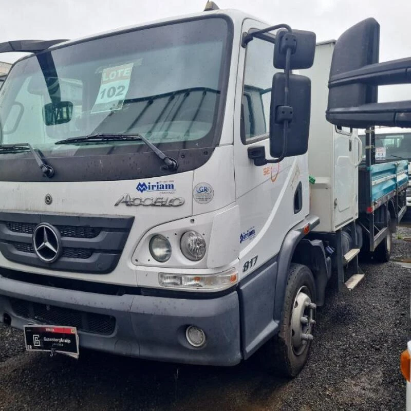 Mercedes-Benz Accelo 817 2023/2024 Caminhão em Candeias - Bahia