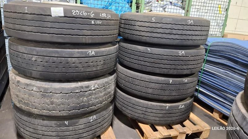 Conjunto Roda Pneu 8 Unidades 295/80R22.5 56CC-1A em Curitiba - Paraná