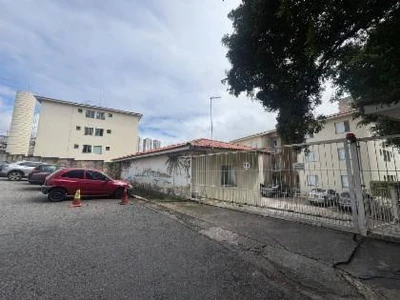 Apartamento com 1 Vaga em Carapicuíba/SP em Carapicuíba - São Paulo