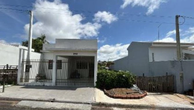 Casa no Centro em Junqueirópolis/SP em Junqueirópolis - São Paulo