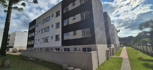 Apartamento com 2 Quartos e 1 Vaga em Campo Largo/PR em Campo Largo - Paraná
