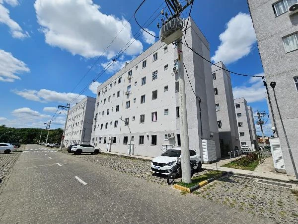 Apartamento de 43m² com 2 quartos, 1 vaga de garagem e área de serviço em vista alegre, São Gonçalo