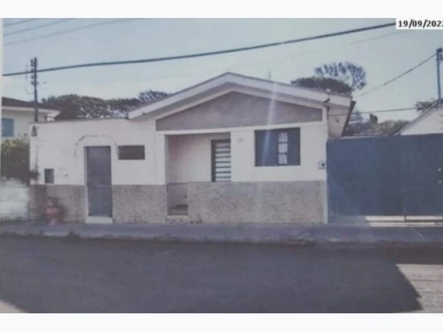 Casa com Barracão em Andradas/MG em Andradas - Minas Gerais