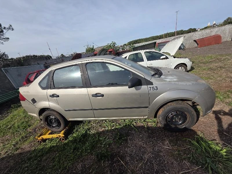 Ford Fiesta Sedan 2008 Flex em Toledo - Paraná