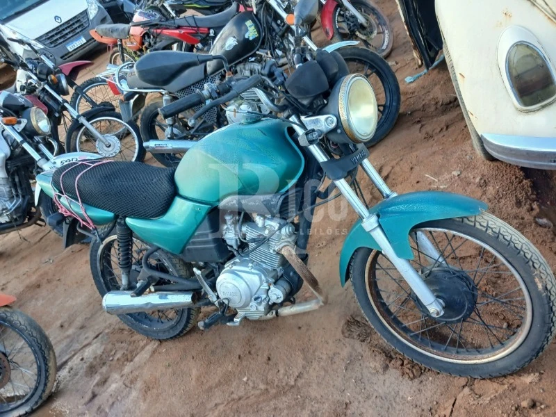 Yamaha YBR 125E 125E 2010s Automático? em Jacareí - São Paulo