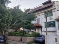 Casa com 455 m² de área construída e 396 m² de terreno em Porto Alegre/RS em Porto Alegre - Rio Grande do Sul