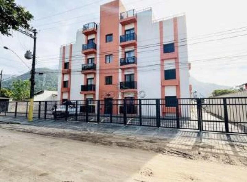 Apartamento com Box no Bairro Cavalhada em Porto Alegre/RS em Porto Alegre - Rio Grande do Sul