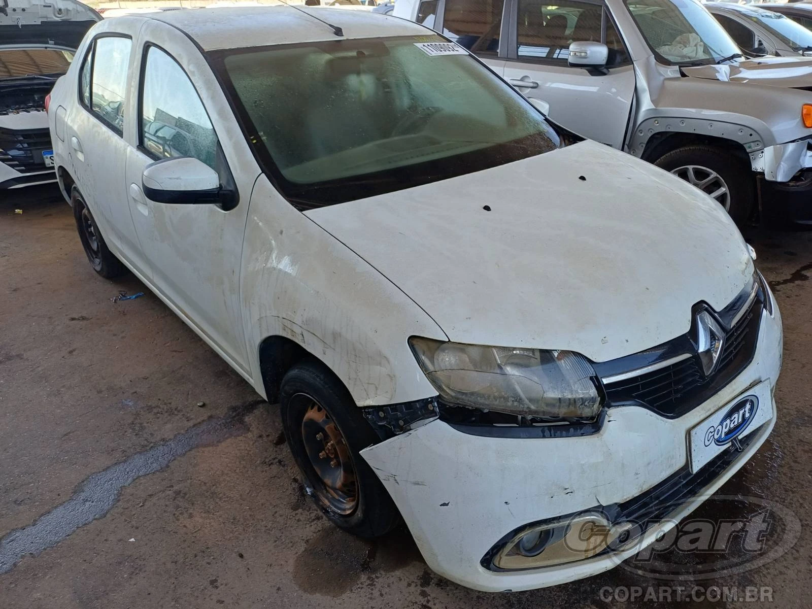 Renault Logan Hi-Power 2015 1.0 em Pirapora Do Bom Jesus - São Paulo