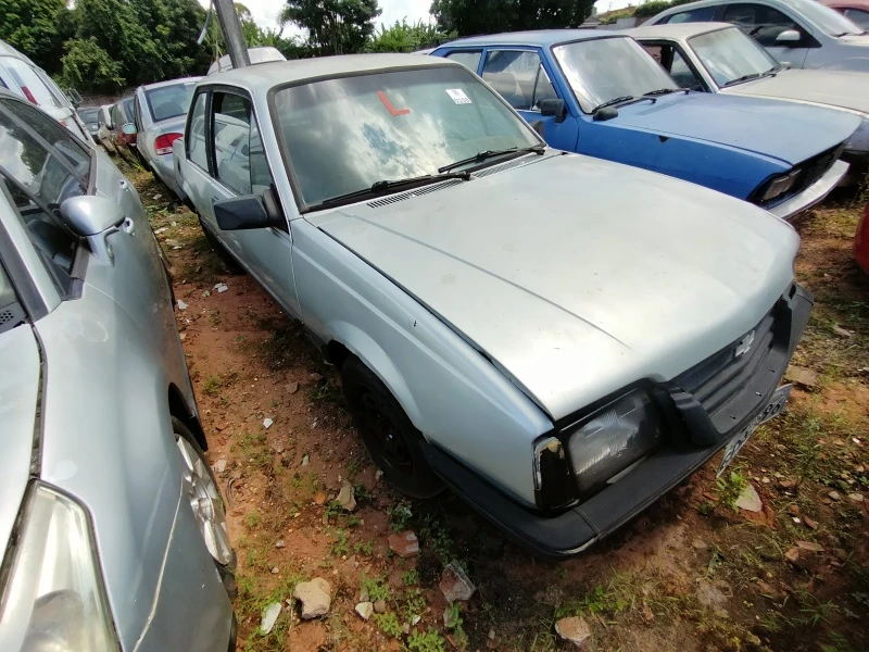 Volkswagen Gol Gol 1990s Sucata em Marília - São Paulo
