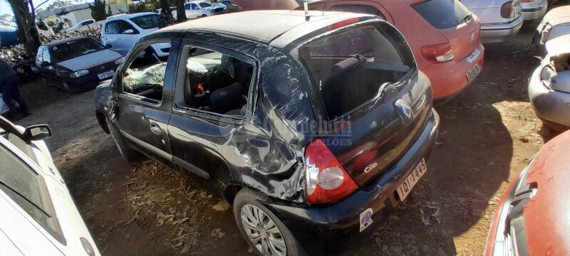 Renault Clio Cam 10H3P 2009/2010 Preta em Uruguaiana - Rio Grande do Sul