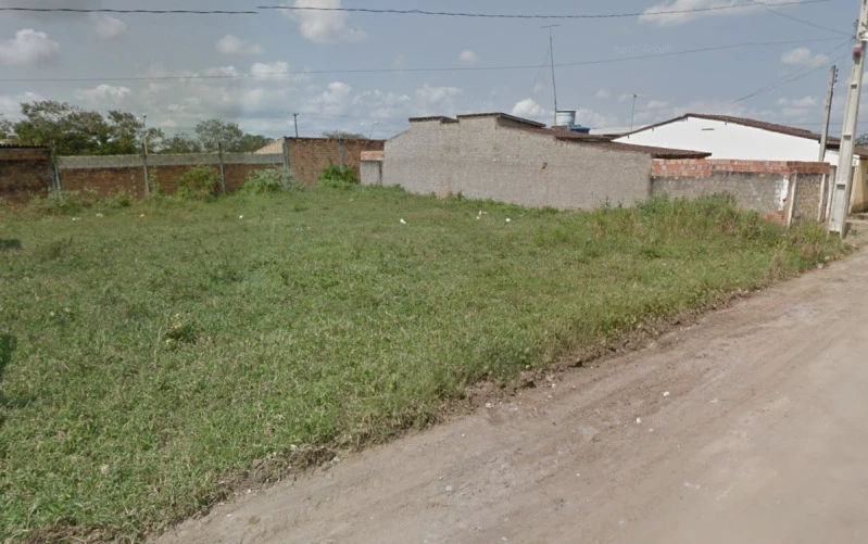 Terreno no Parque Lauro Passos em Cruz das Almas/BA em Cruz Das Almas - Bahia