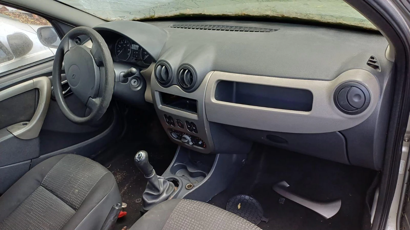 Renault Sandero EXP 16 2009 em Curitiba - Paraná